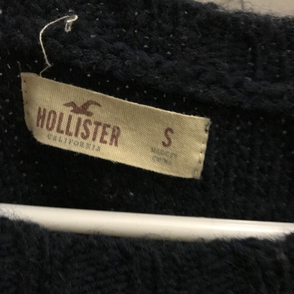 Cute striped Hollister sweater - Picture 2 of 2